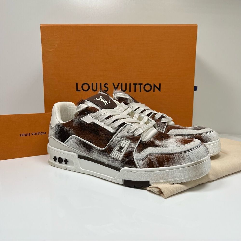 Louis Vuitton LV Trainer Sneaker in a brown pony-style calf leather Size 8 US 9